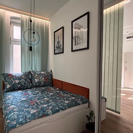 Dyrekcyjna 10 Center Self Check-in