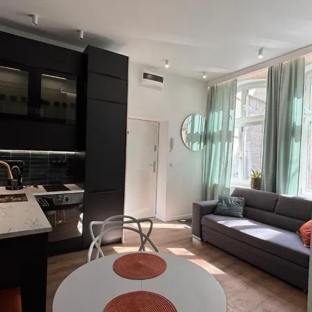 Dyrekcyjna 10 Center Self Check-in * Katowice