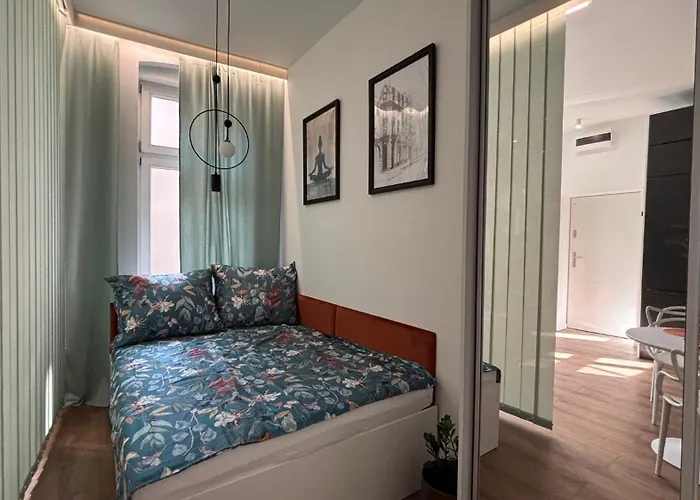 Dyrekcyjna 10 Center Self Check-in